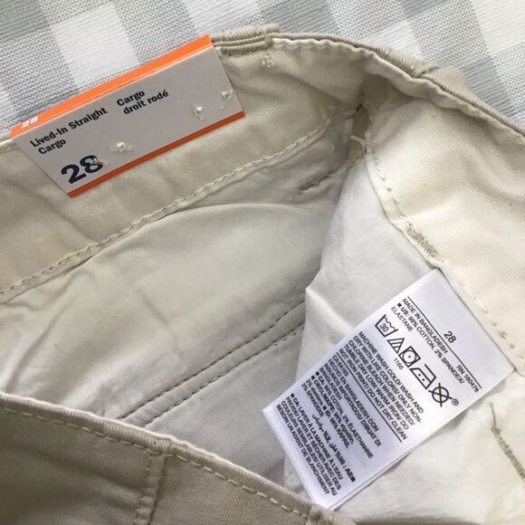 NWT Old Navy shorts Cargo shorts tan beige 28 Lived-in straight style stretch - Picture 3 of 9